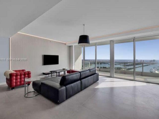 Apartment for rent  Unit #6205 - photo 7467398