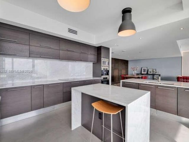 Apartment for rent  Unit #6205 - photo 7467402