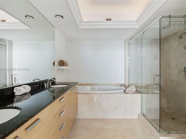 Apartment for rent  Unit #4204 - photo 7499762