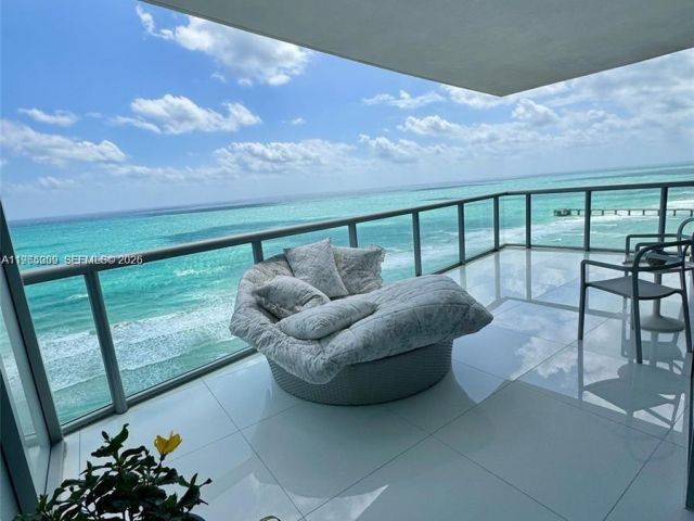 Apartment for rent  Unit #1802 - photo 7498645