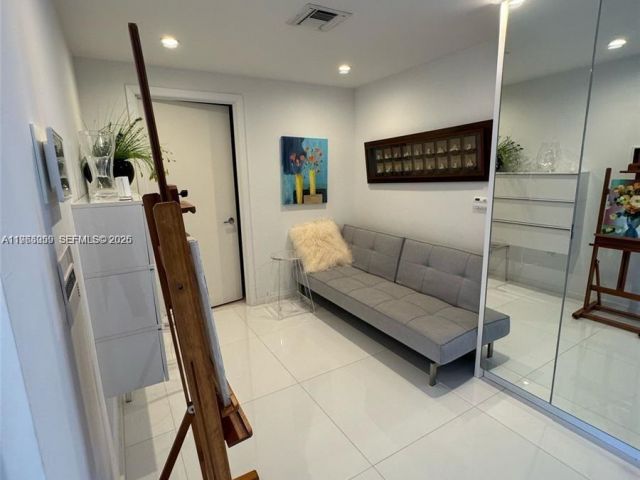 Apartment for rent  Unit #1802 - photo 7498648