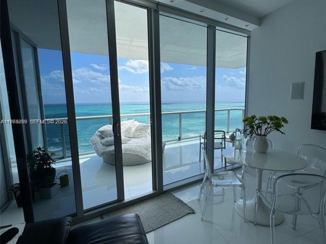 Apartment for rent  Unit #1802 - photo 7498649