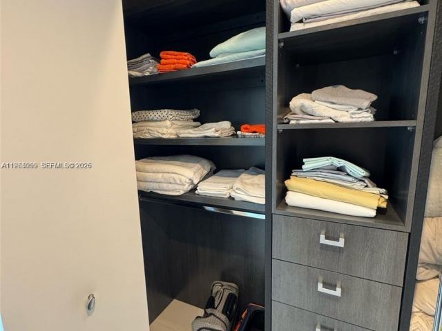 Apartment for rent  Unit #1802 - photo 7498659