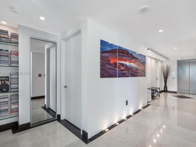 Apartment for sale  Unit #2402 - photo 7511752