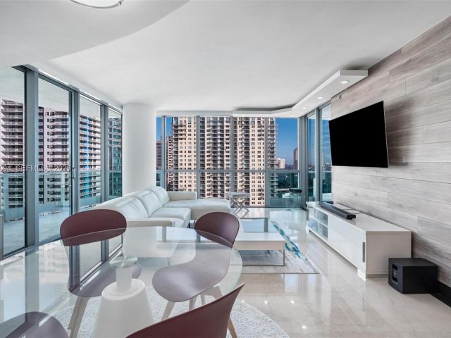 Apartment for sale  Unit #2402 - photo 7511753