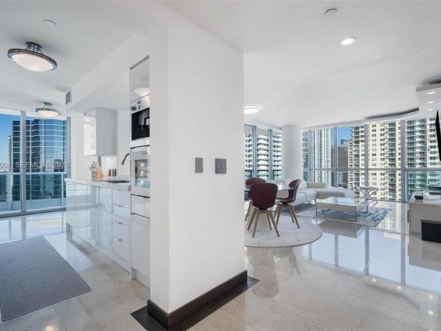 Apartment for sale  Unit #2402 - photo 7511760