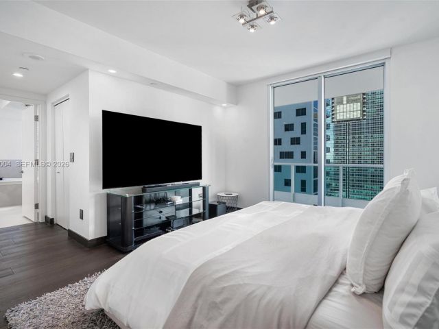 Apartment for sale  Unit #2402 - photo 7511769