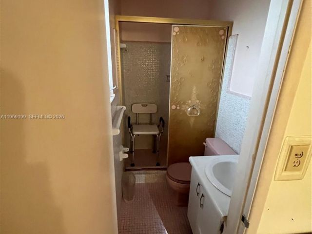 Home for sale at 812 Columbus Blvd - photo 7471683