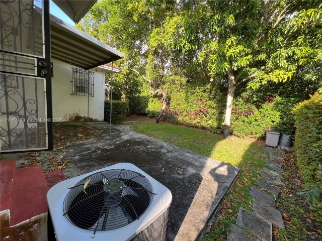 Home for sale at 812 Columbus Blvd - photo 7471687