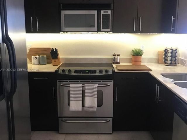 Apartment for rent  Unit #1119 - photo 7453589