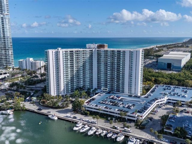 Apartment for sale  Unit #229 - photo 7484229