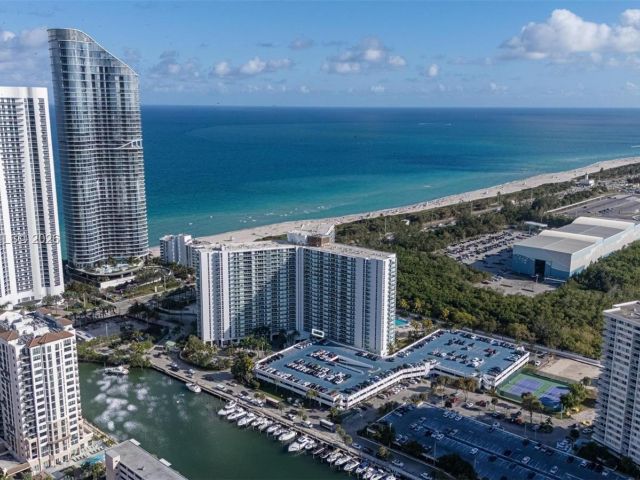 Apartment for sale  Unit #229 - photo 7484236