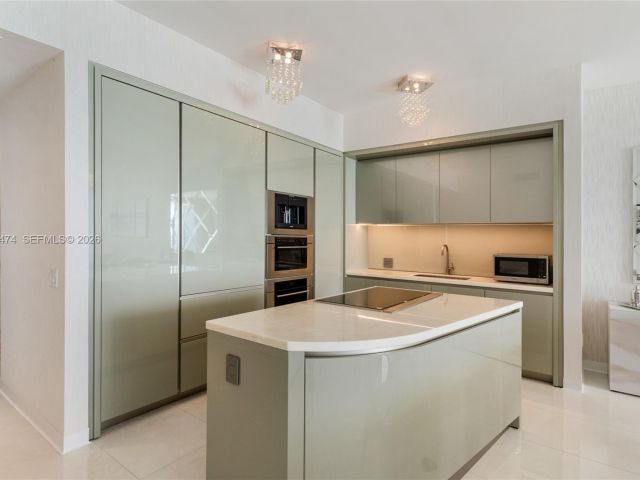 Apartment for rent  Unit #2703 - photo 7495839