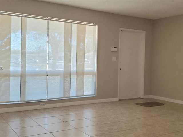 3-bedroom home for rent in Hollywood - 1900 N 32nd Ct - MondialRealty
