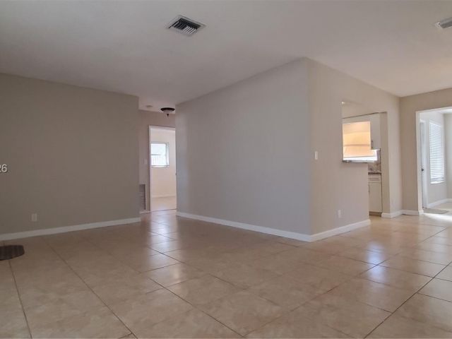 3-bedroom home for rent in Hollywood - 1900 N 32nd Ct - MondialRealty