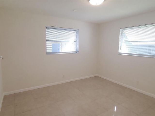 3-bedroom home for rent in Hollywood - 1900 N 32nd Ct - MondialRealty