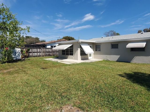 3-bedroom home for rent in Hollywood - 1900 N 32nd Ct - MondialRealty
