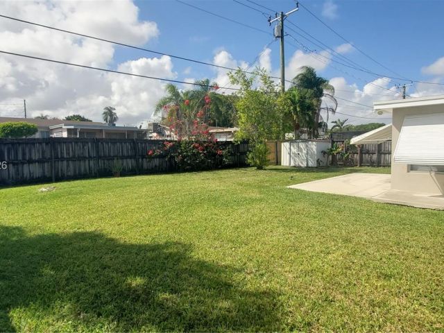 3-bedroom home for rent in Hollywood - 1900 N 32nd Ct - MondialRealty