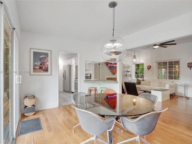 Home for sale at 842 NW 9th Ct - photo 7528599