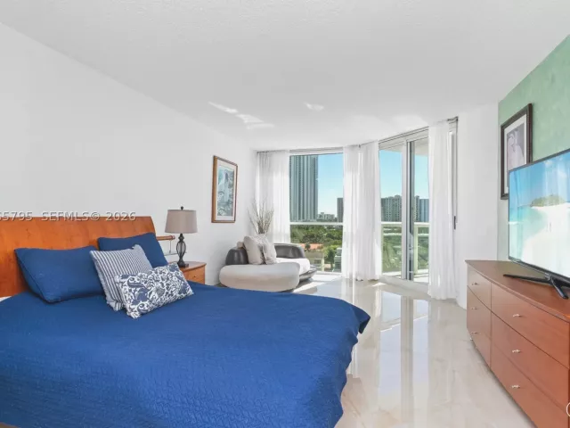 2-bedroom condo for sale in Sunny Isles Beach - 16400 Collins Ave 744 - MondialRealty