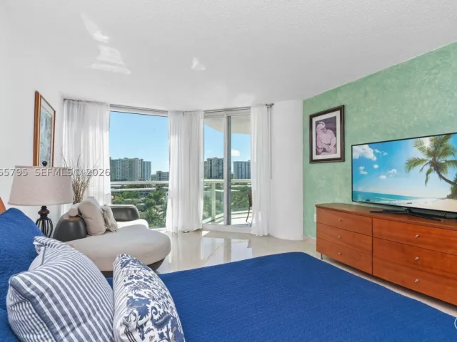 2-bedroom condo for sale in Sunny Isles Beach - 16400 Collins Ave 744 - MondialRealty