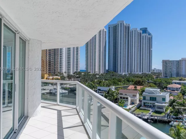 2-bedroom condo for sale in Sunny Isles Beach - 16400 Collins Ave 744 - MondialRealty