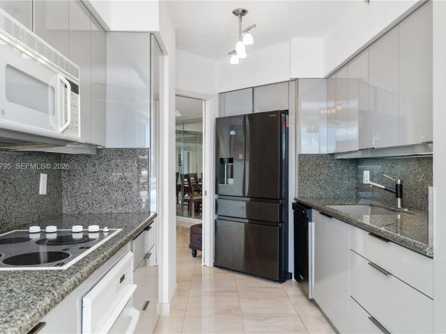 Apartment for sale  Unit #744 - photo 7493221