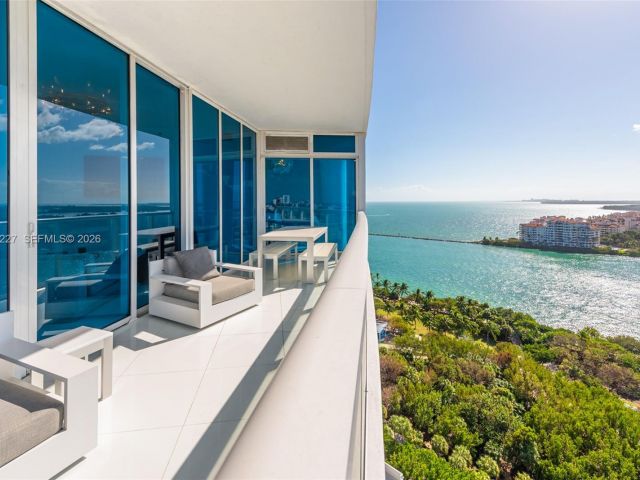 Apartment for rent  Unit #2101 - photo 7524218