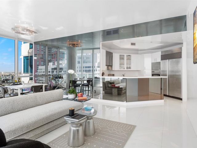 Apartment for rent  Unit #2101 - photo 7524228