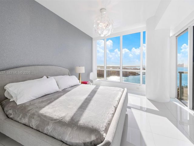 Apartment for rent  Unit #2101 - photo 7524230