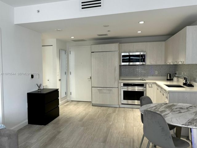 Apartment for rent  Unit #3107 - photo 7508360