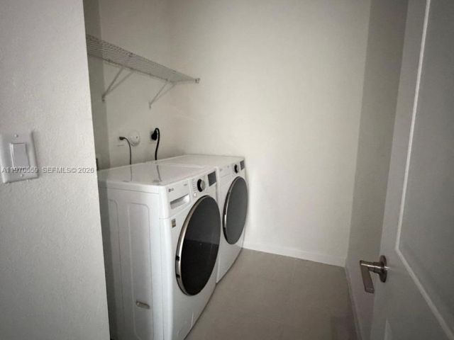 Home for rent at 2638 SE 9th St - photo 7493122