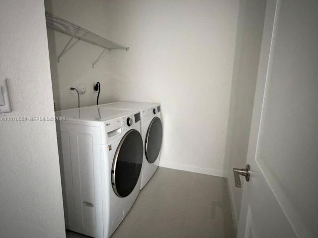 Home for rent at 2638 SE 9th St - photo 7493123