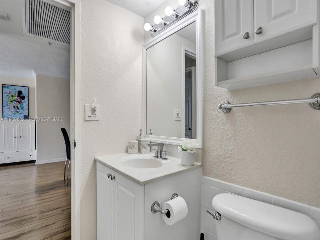 Apartment for rent  Unit #1001 (available May 4) - photo 7477769