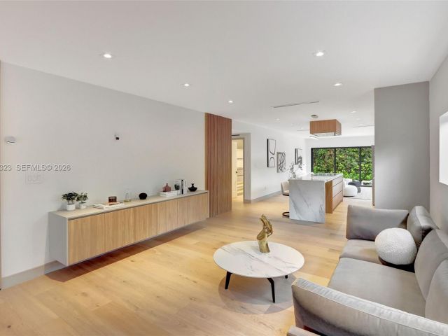 Home for sale at 9048 Dickens Ave - photo 7467185