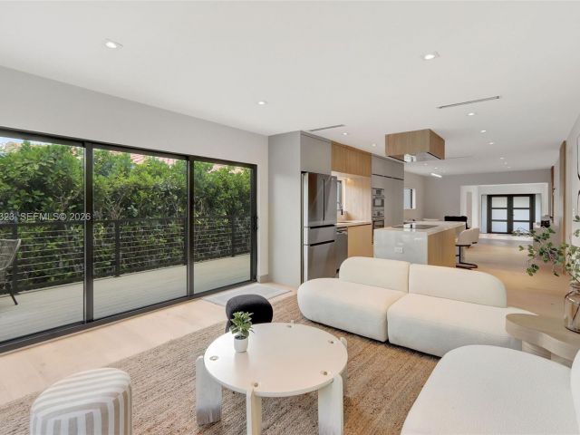 Home for sale at 9048 Dickens Ave - photo 7467189