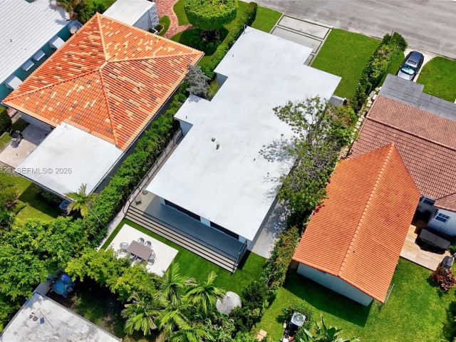 Home for sale at 9048 Dickens Ave - photo 7467197