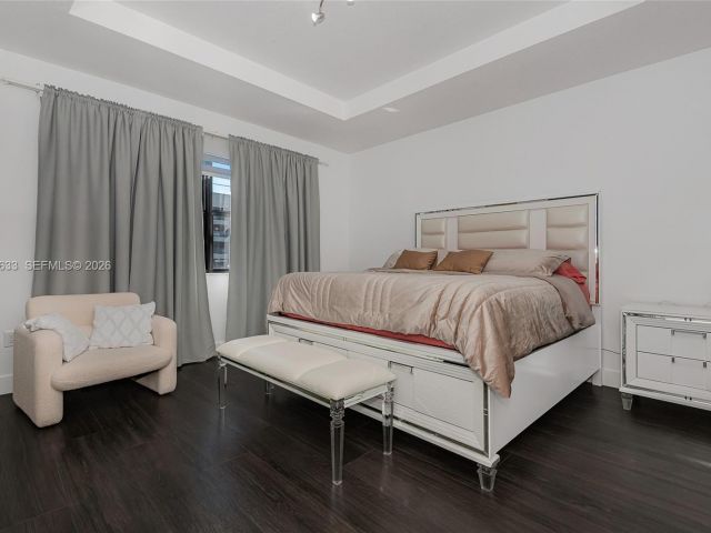 Home for rent at 7902 NW 105th Ct 7902 - photo 7517625