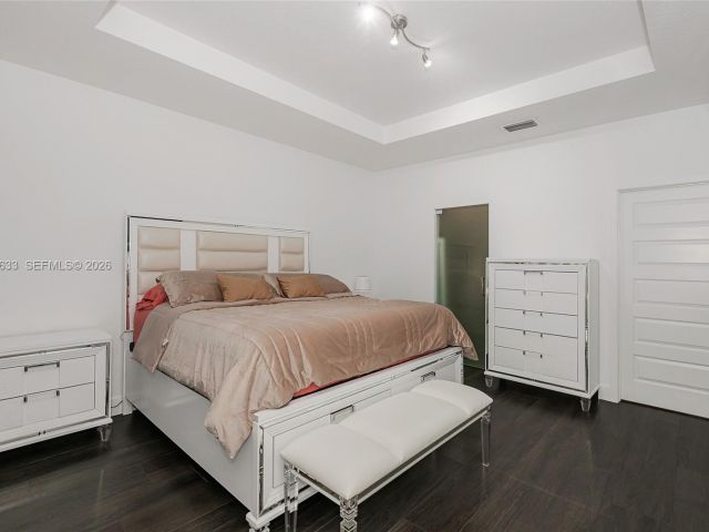 Home for rent at 7902 NW 105th Ct 7902 - photo 7517627