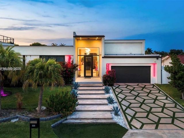 Home for sale at 2225 NE 19th St - photo 7483434