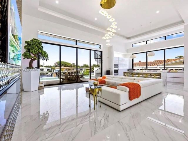 Home for sale at 2225 NE 19th St - photo 7483444