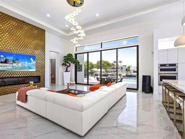 Home for sale at 2225 NE 19th St - photo 7483446