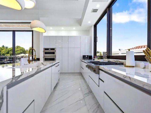 Home for sale at 2225 NE 19th St - photo 7483447