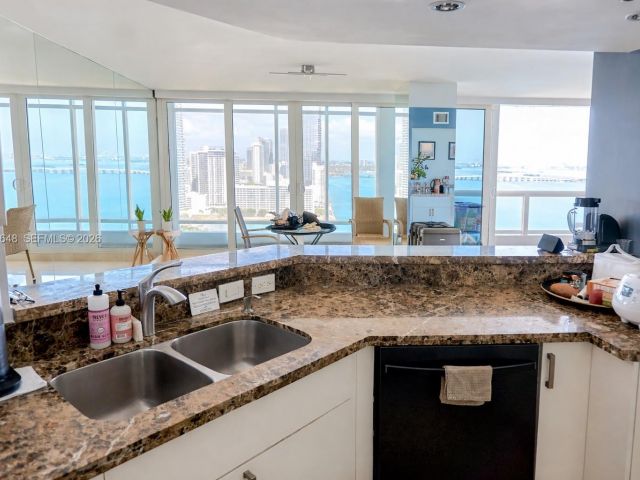 Apartment for rent  Unit #3334 - photo 7496157