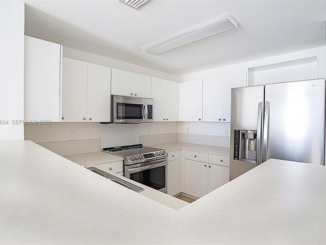 Apartment for rent  Unit #1408 - photo 7453572