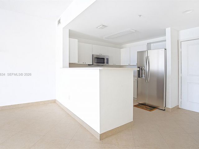 Apartment for rent  Unit #1408 - photo 7453575