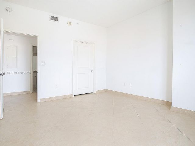 Apartment for rent  Unit #1408 - photo 7453579