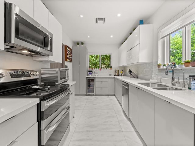 Home for sale at 721 Bird Rd - photo 7528471