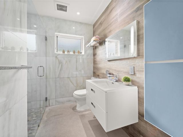 Home for sale at 721 Bird Rd - photo 7528476