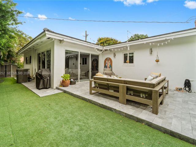 Home for sale at 721 Bird Rd - photo 7528479